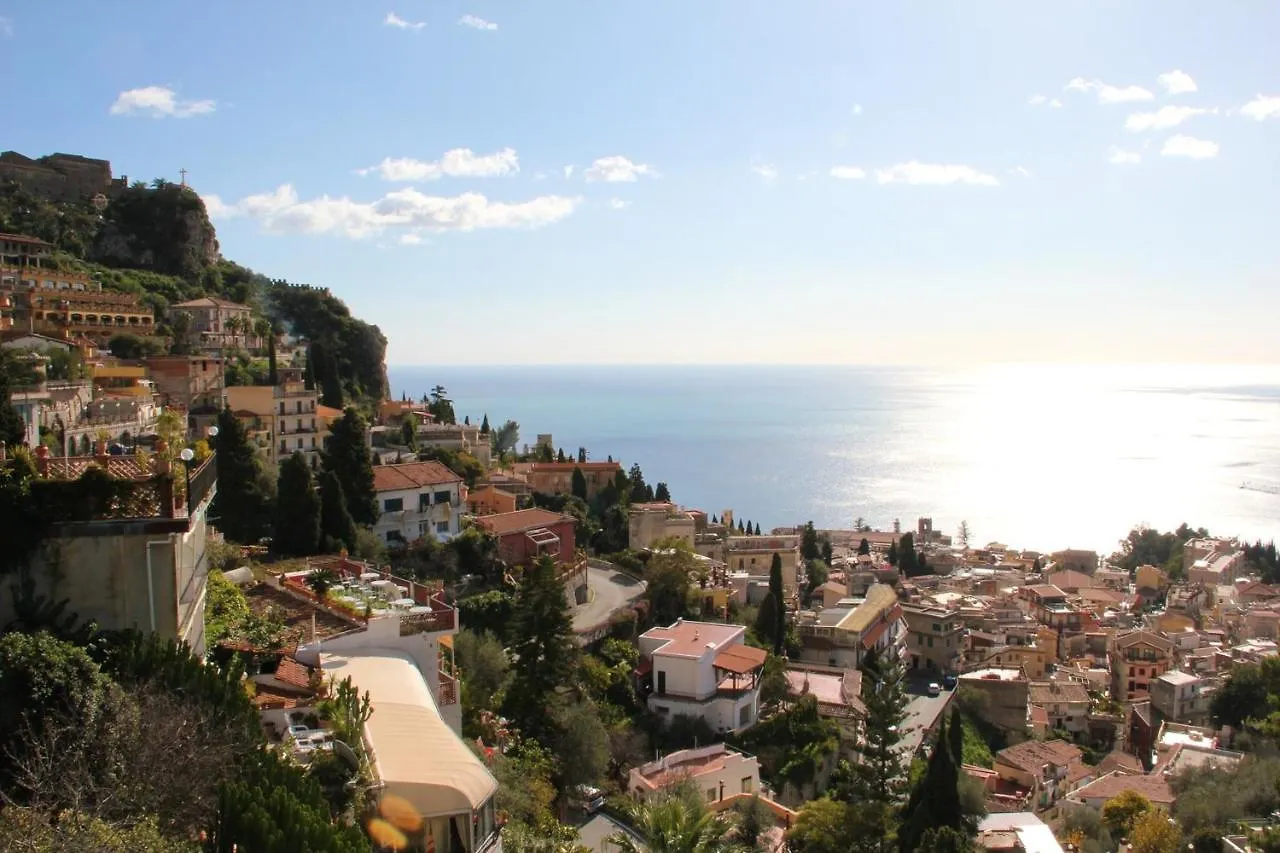 Comfortable Apartment In Giardini Naxos 40 M² With Balcony