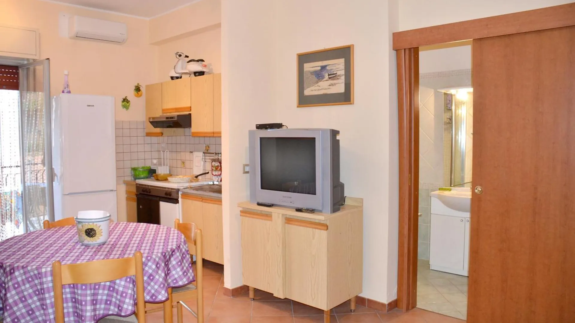 Comfortable Apartment In Giardini Naxos 40 M² With Balcony Olaszország