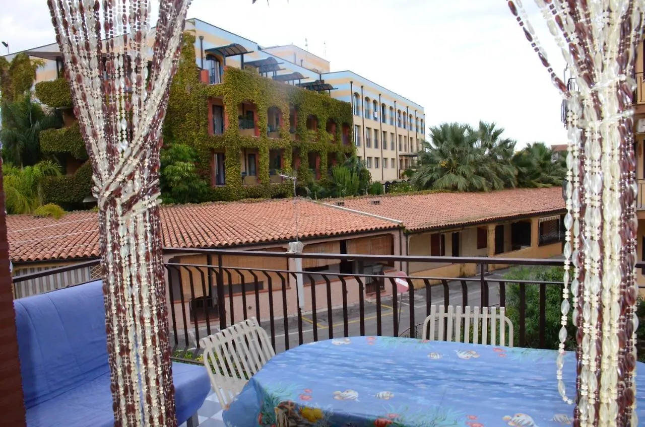 Comfortable Apartment In Giardini Naxos 40 M² With Balcony